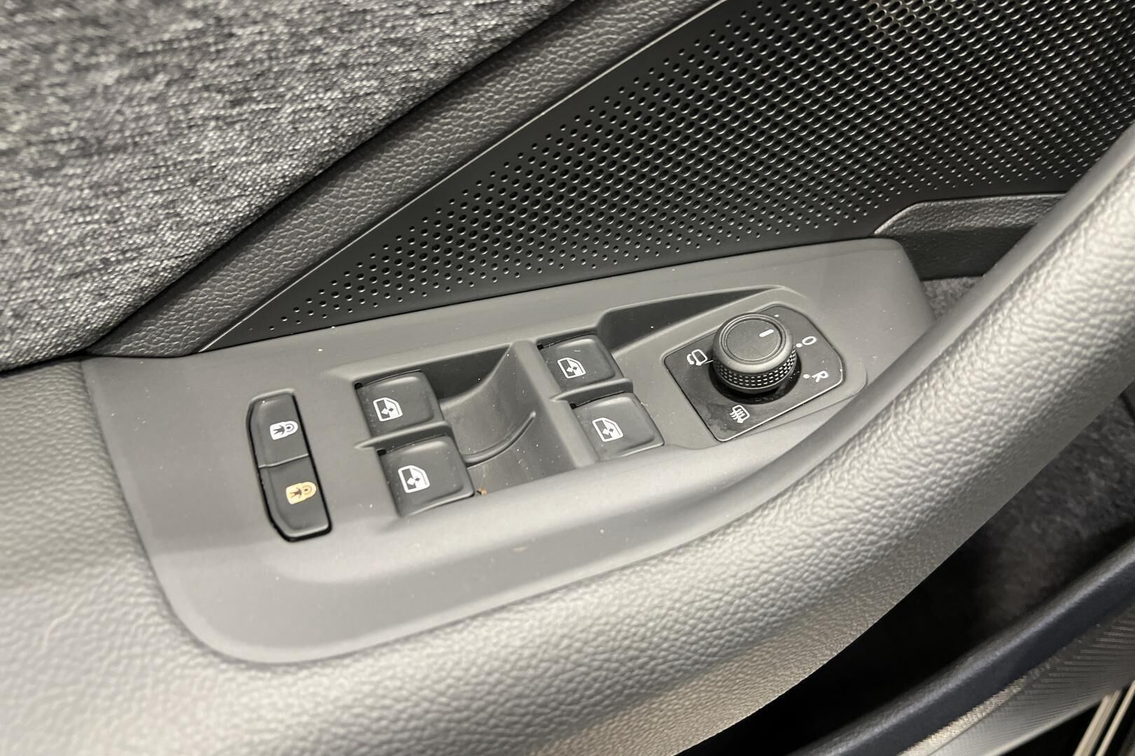 Skoda Superb iso kuva 35