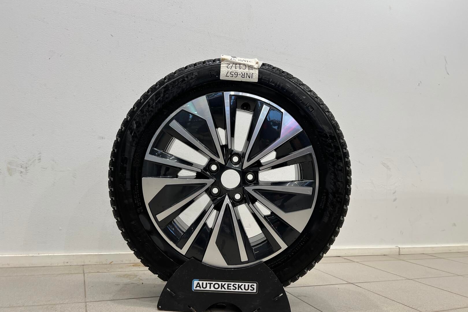 Skoda Superb iso kuva 37