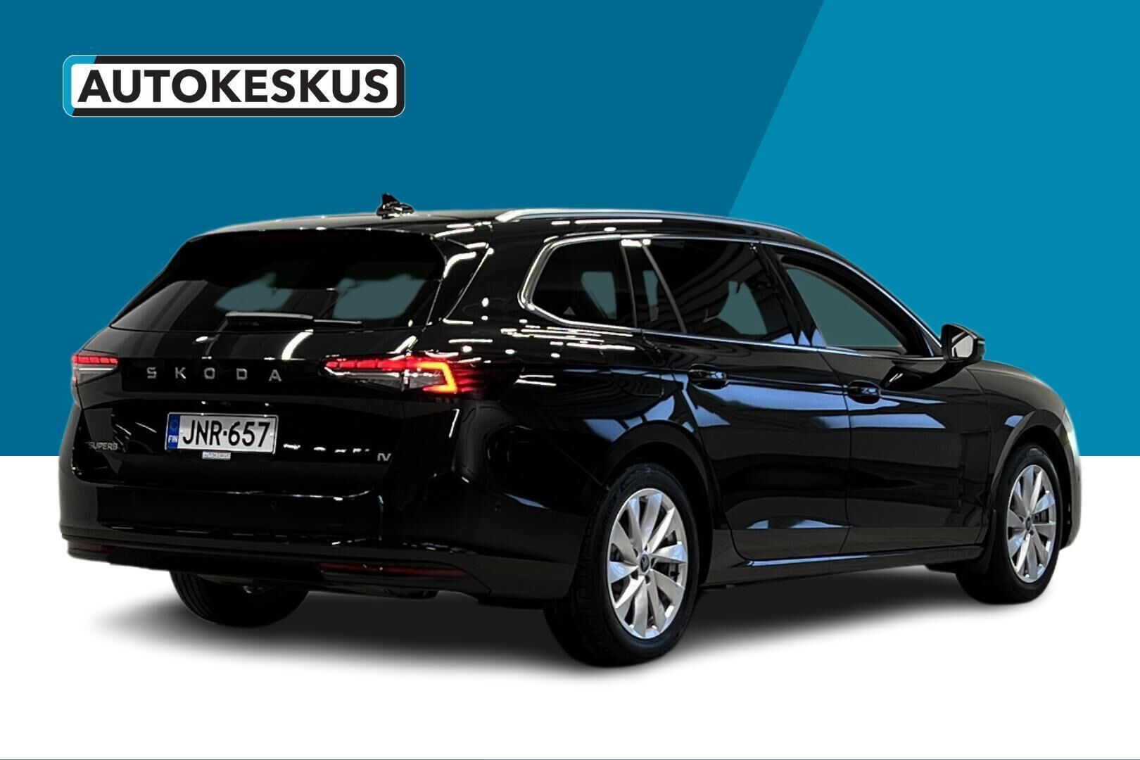 Skoda Superb iso kuva 5