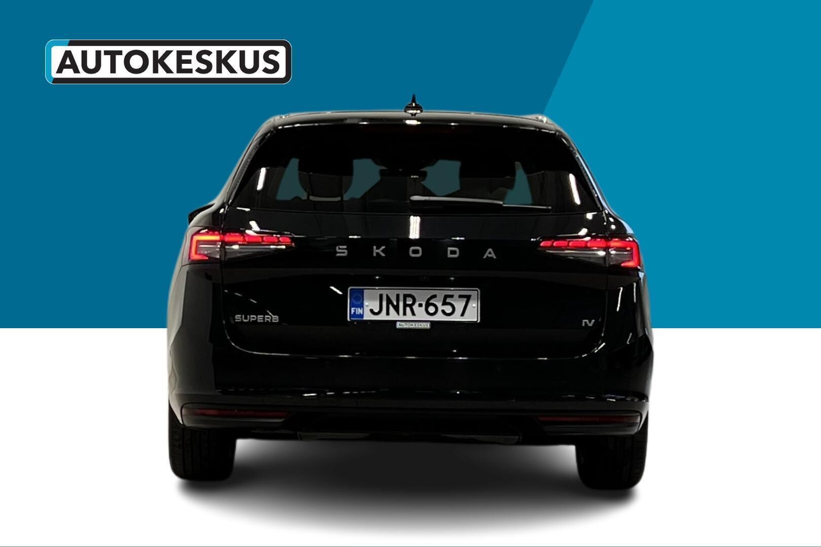 Skoda Superb iso kuva 6
