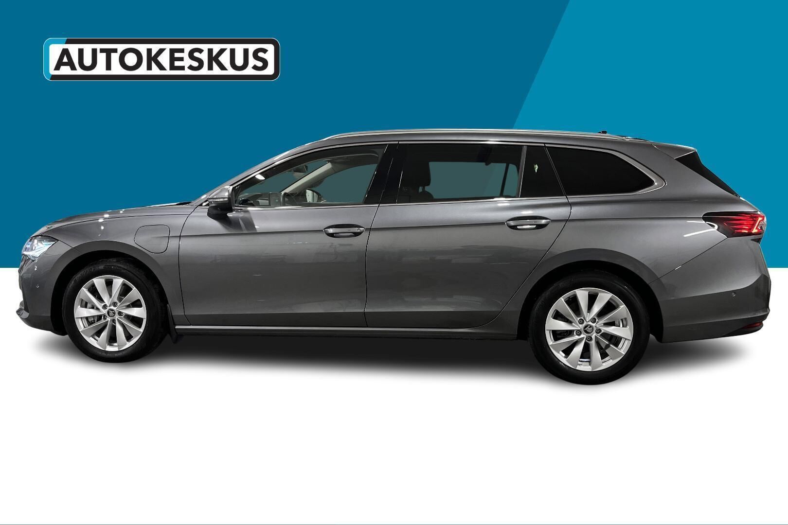 Skoda Superb iso kuva 7