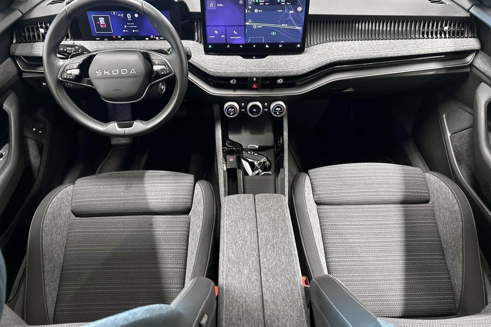 Skoda Superb iso kuva 7