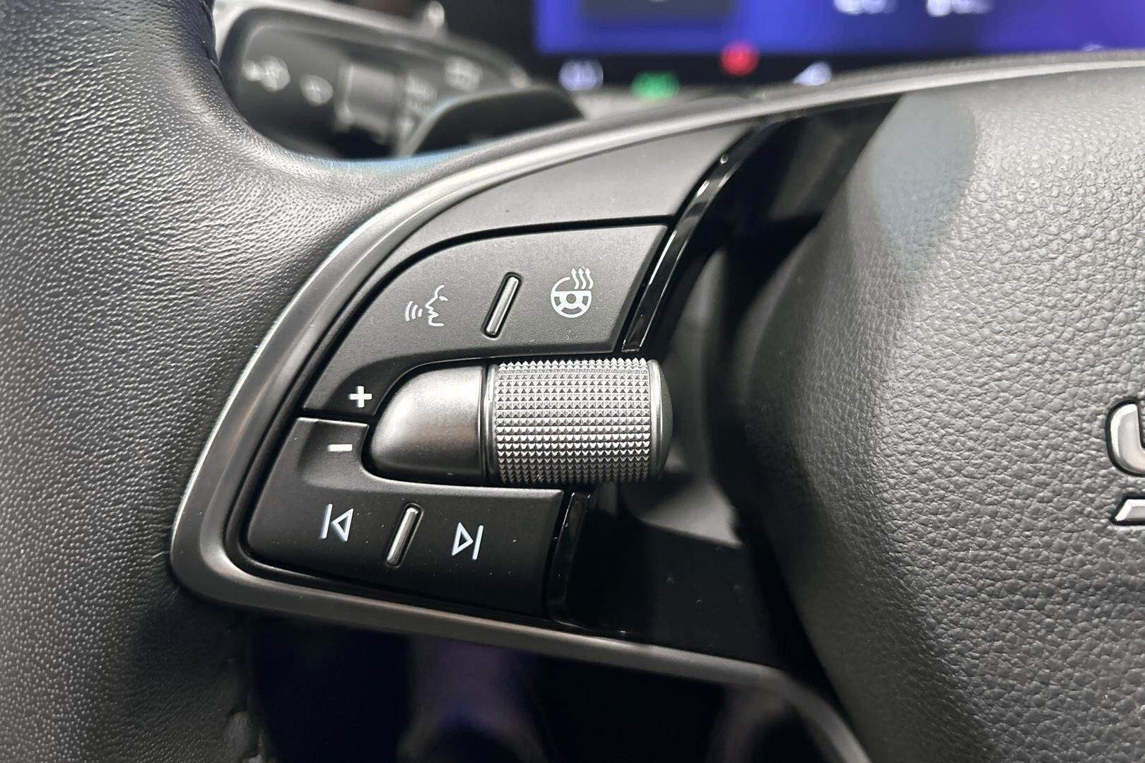 Skoda Superb iso kuva 20
