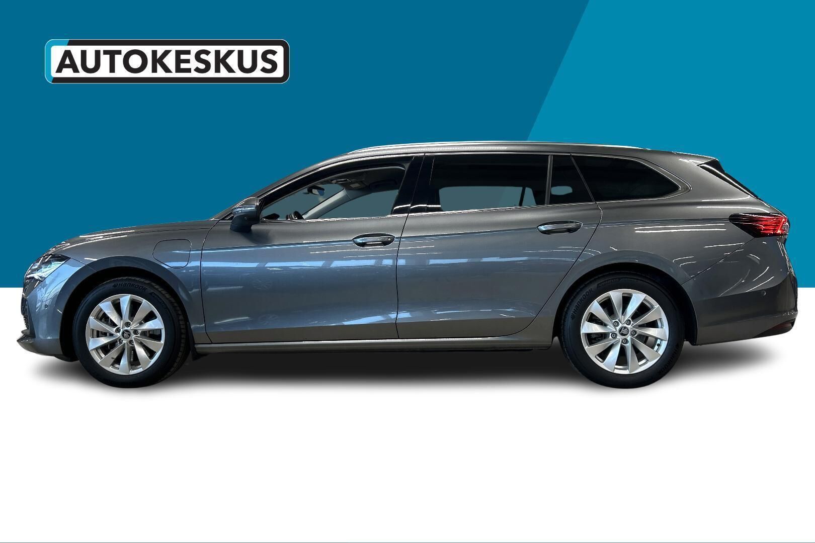 Skoda Superb iso kuva 5