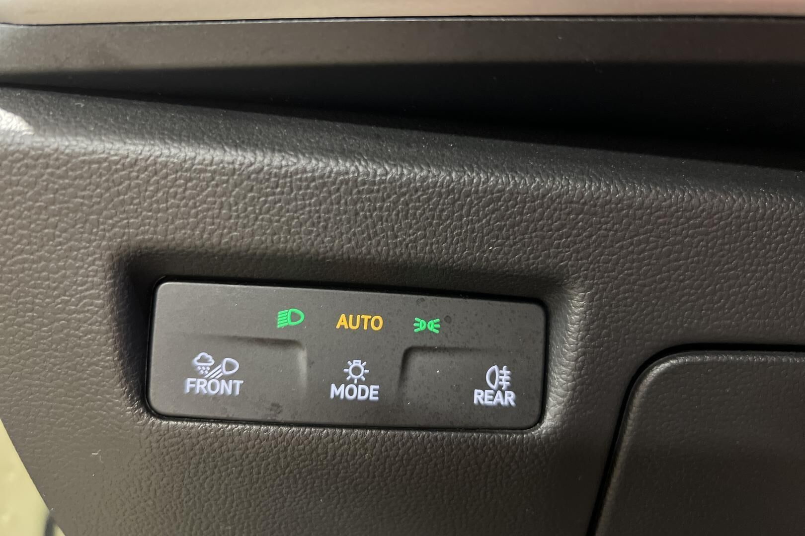 Skoda Superb iso kuva 12