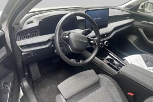 Skoda Superb esikatselu 2