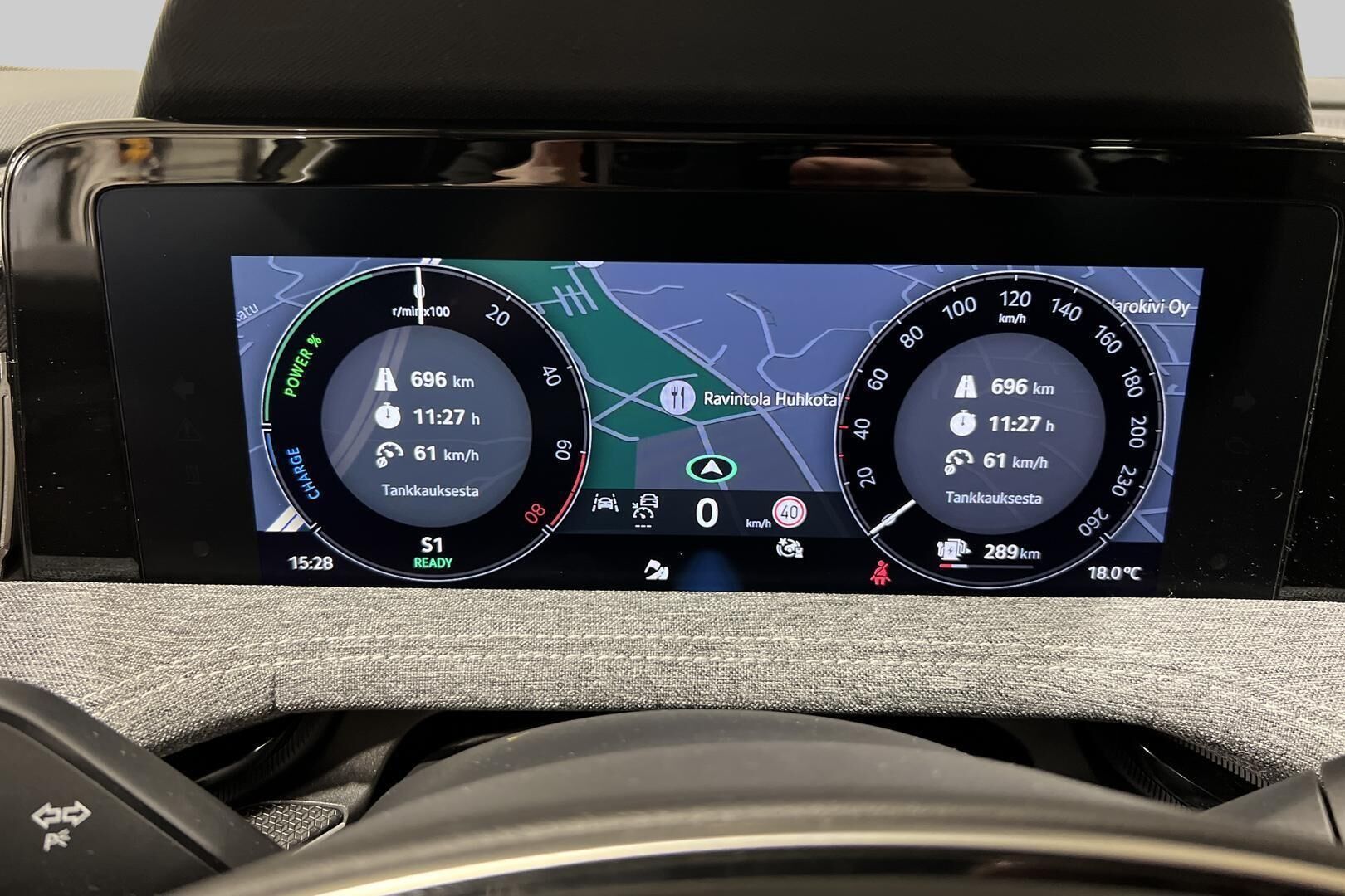 Skoda Superb iso kuva 15