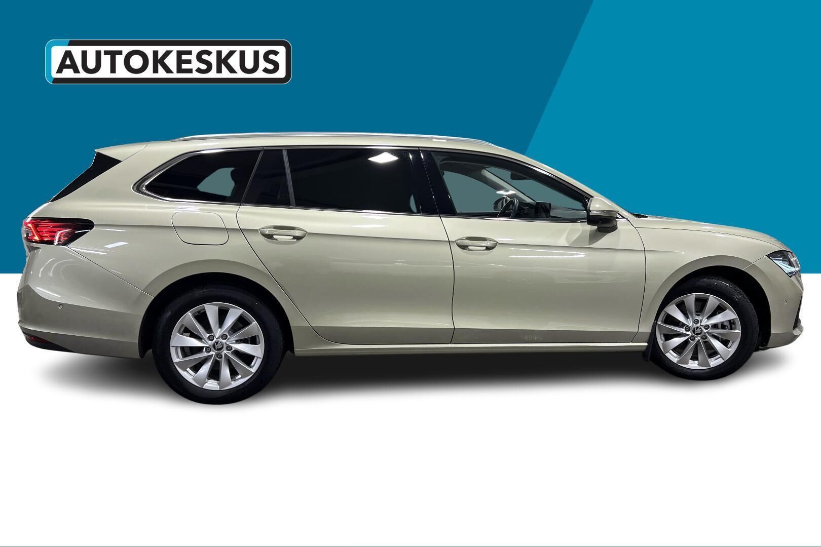 Skoda Superb iso kuva 4