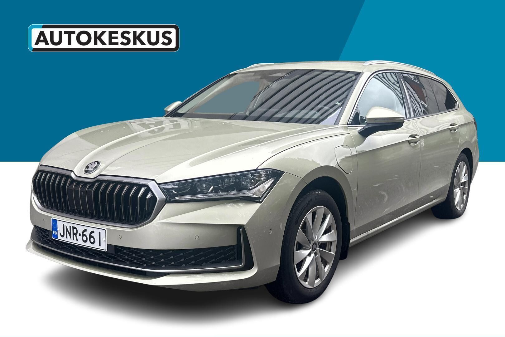 Skoda Superb iso kuva 0