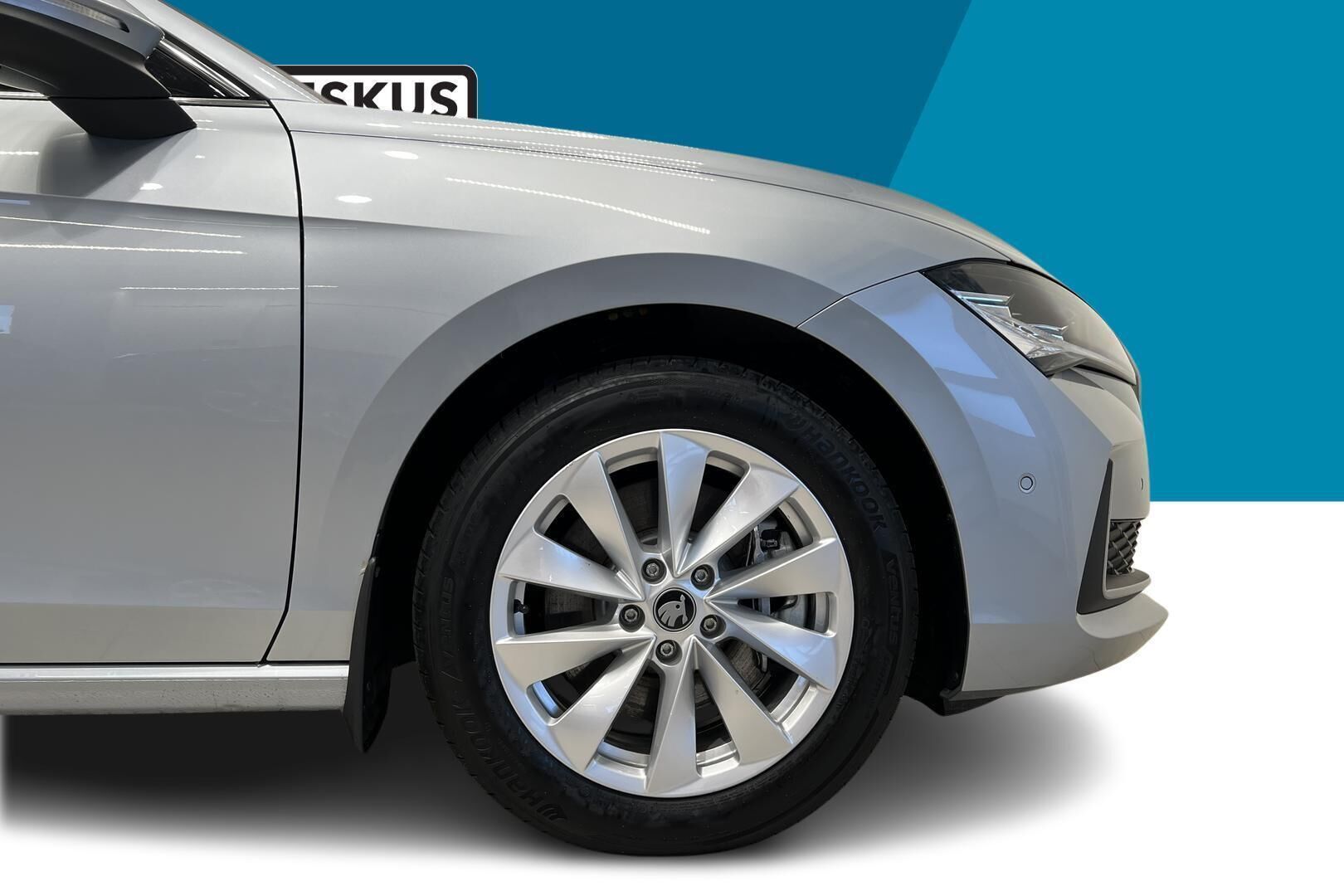 Skoda Superb iso kuva 18