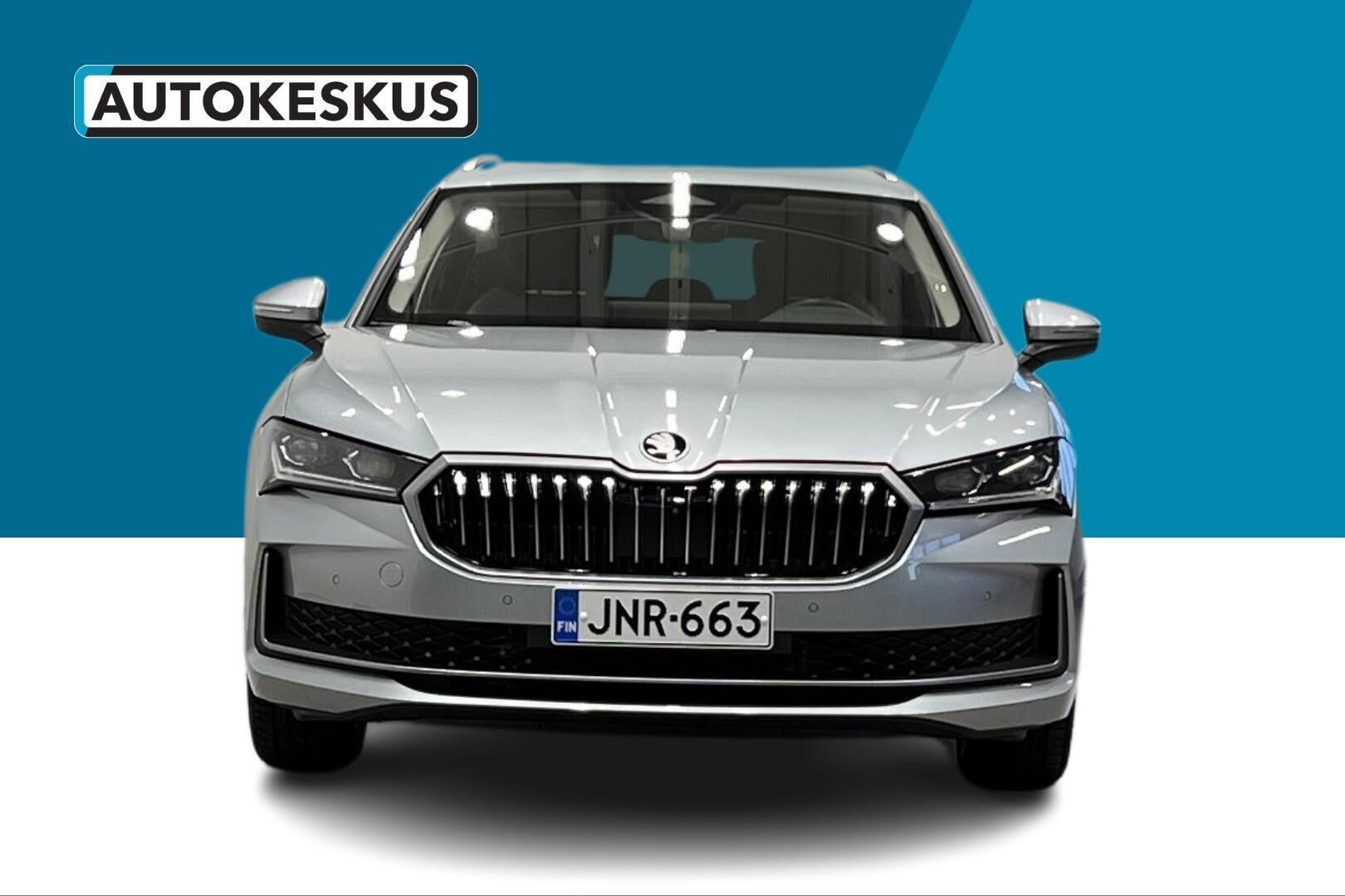 Skoda Superb iso kuva 2
