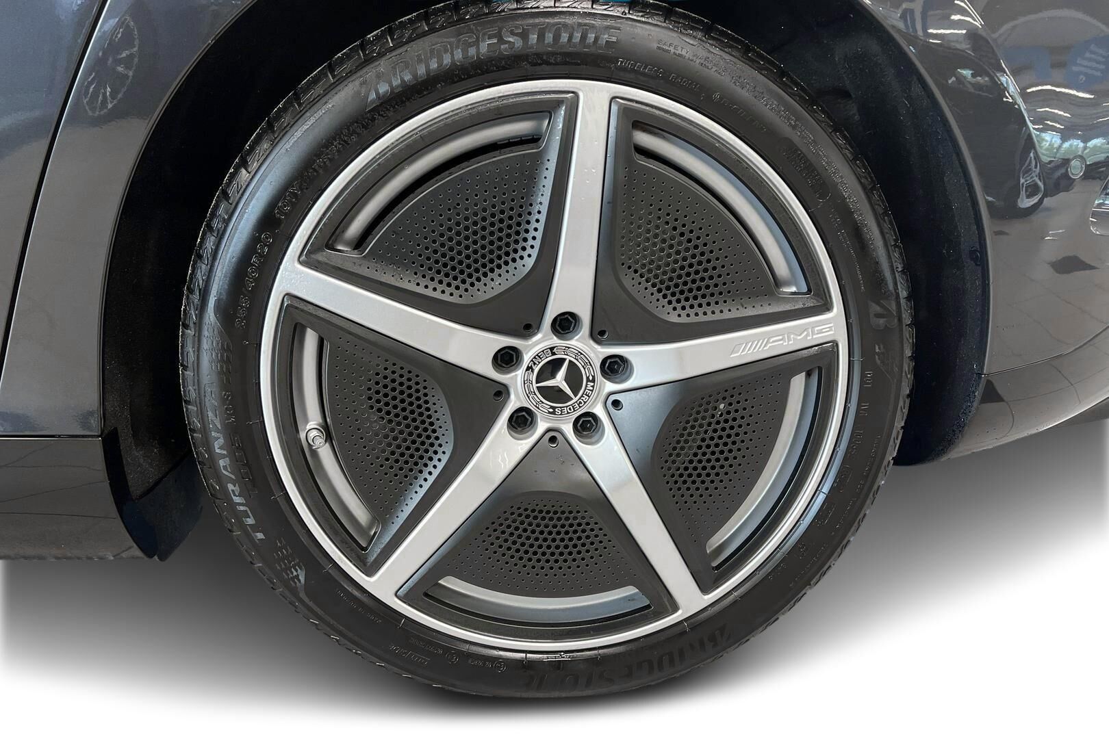 Mercedes-Benz EQE iso kuva 12