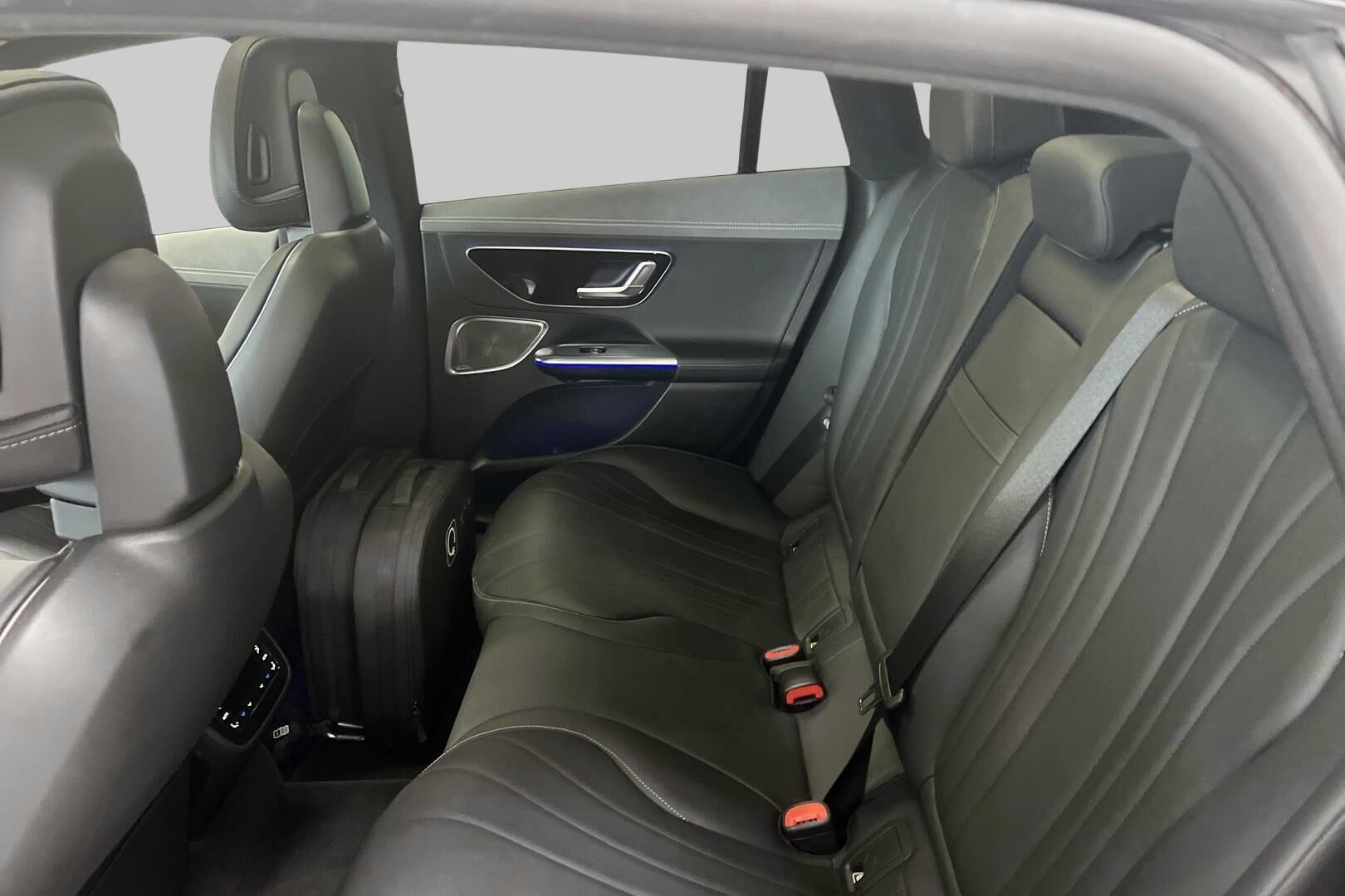 Mercedes-Benz EQE iso kuva 9