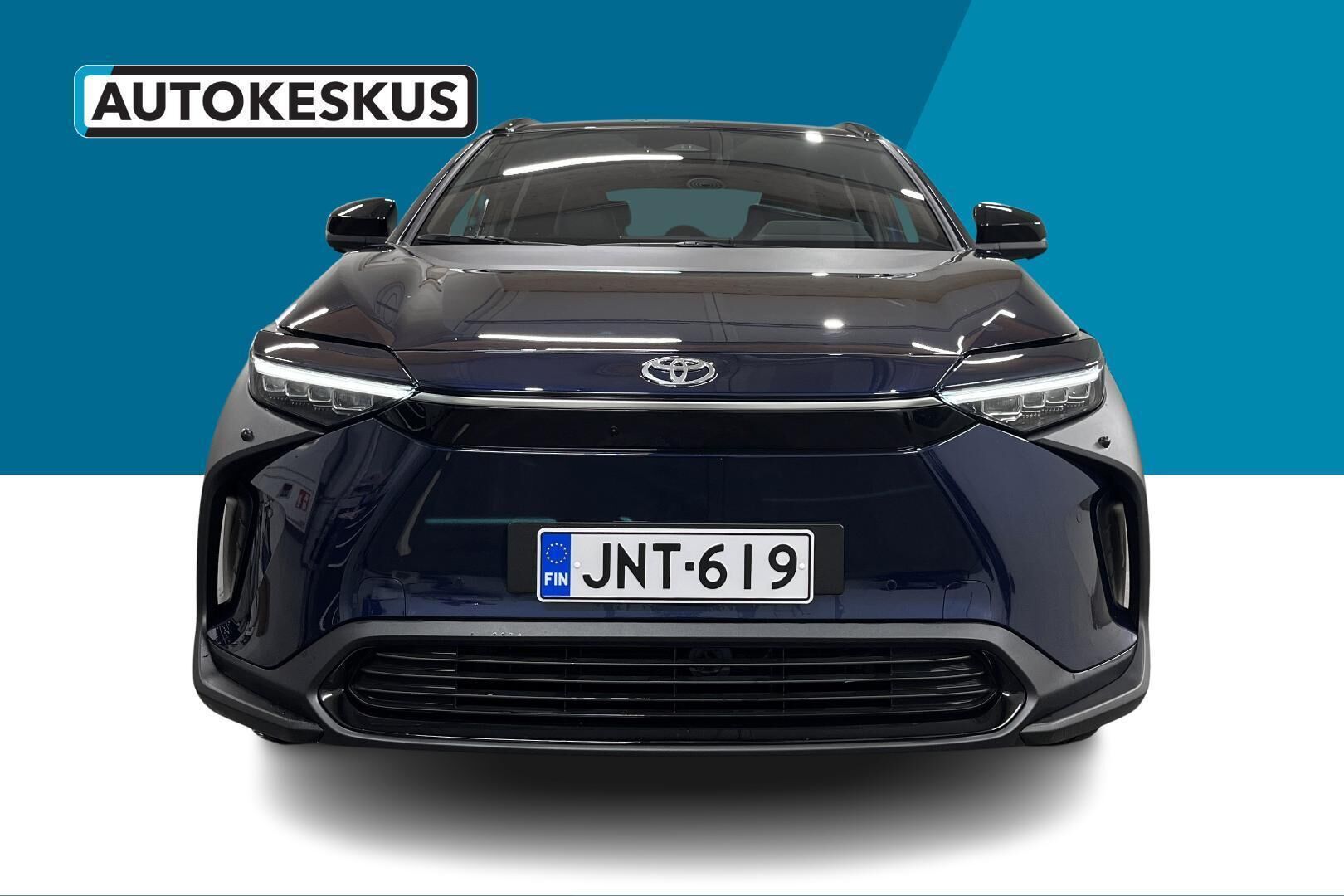 Toyota bZ4X iso kuva 1