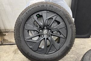 Toyota bZ4X esikatselu 13