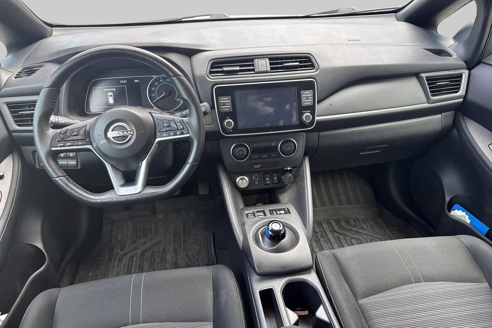 Nissan Leaf iso kuva 1