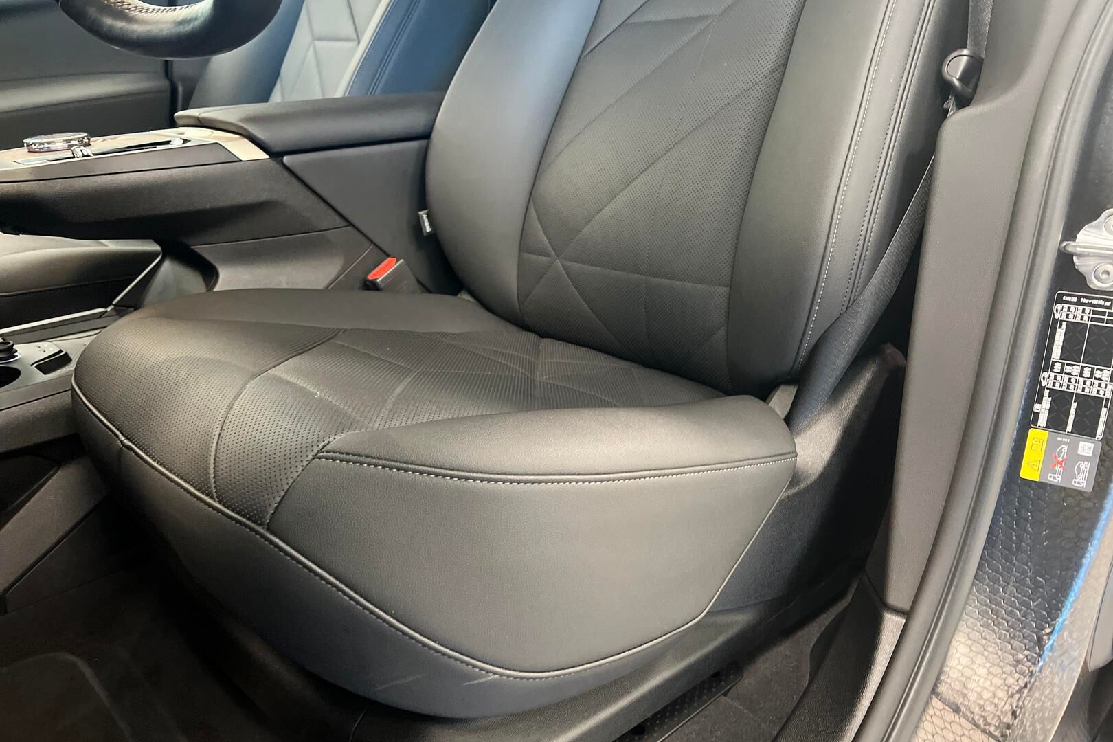 BMW iX iso kuva 20
