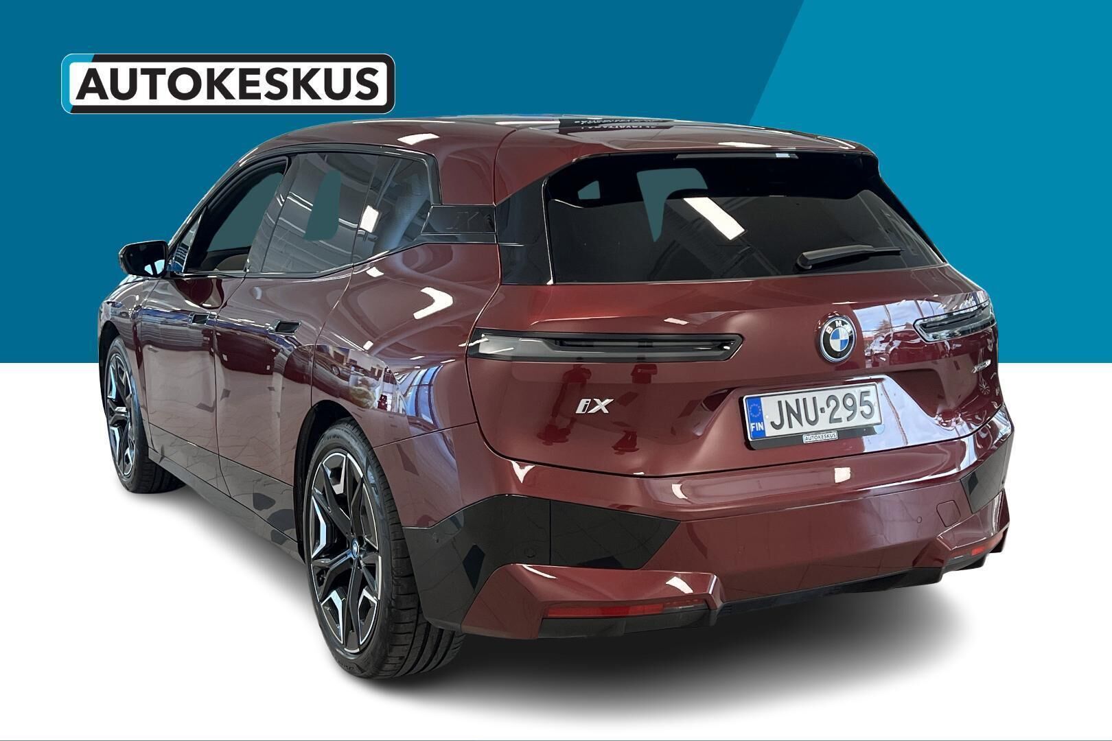 BMW iX iso kuva 6