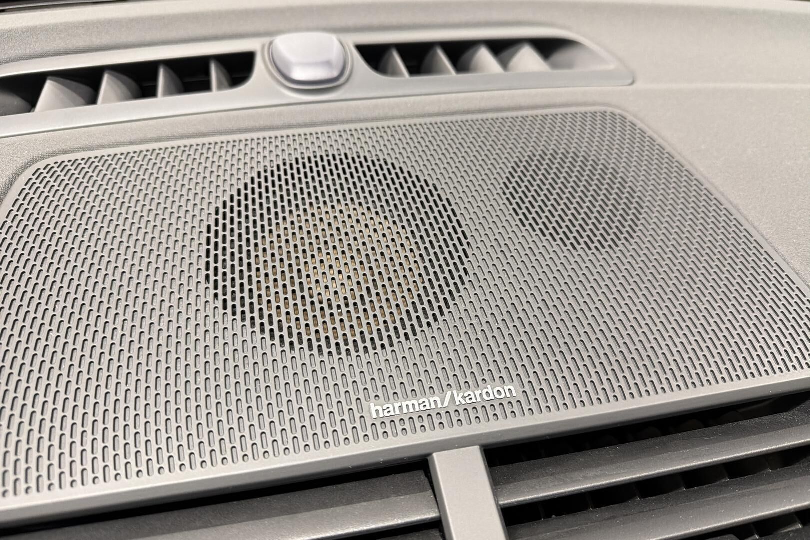 Polestar 2 iso kuva 17