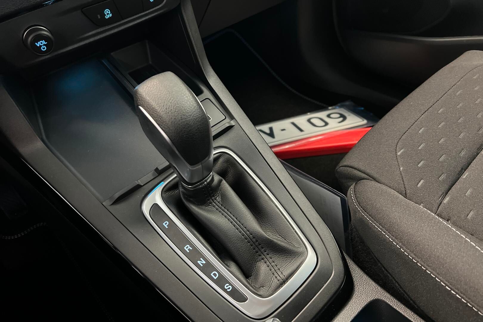 Ford Puma iso kuva 15