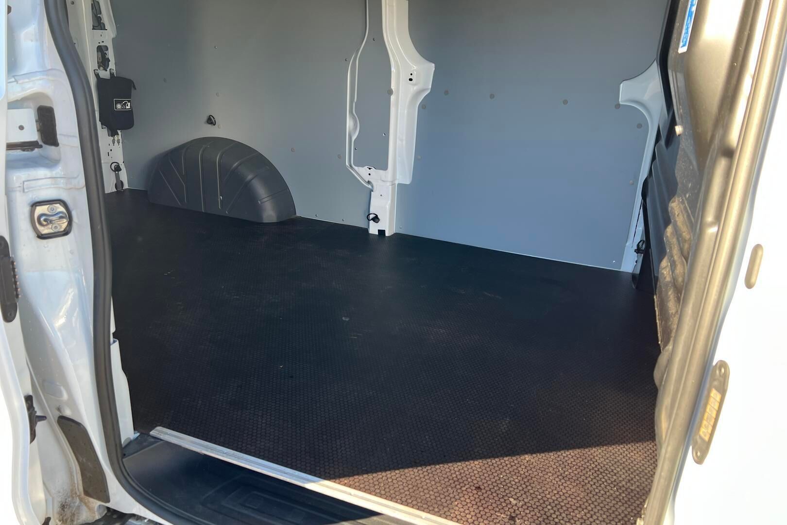 Ford Transit Custom iso kuva 9