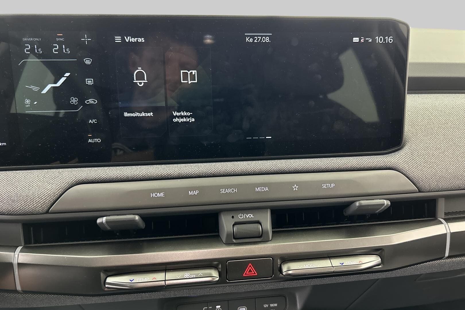 KIA EV3 iso kuva 6