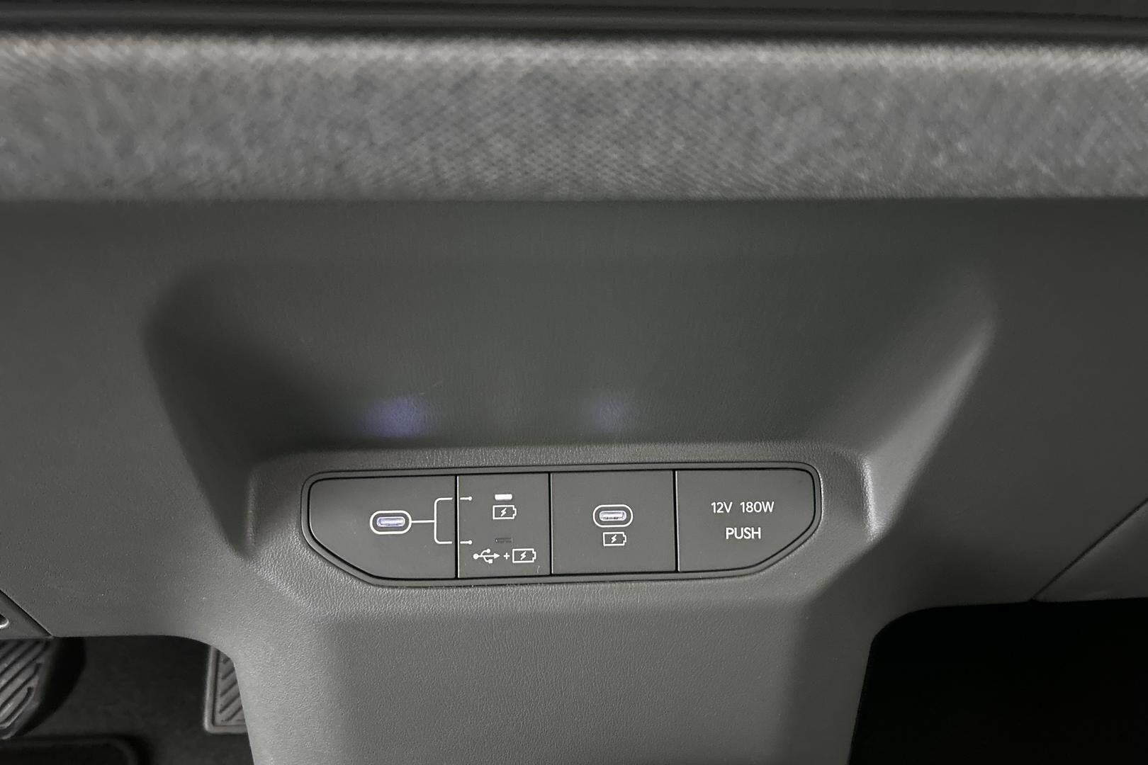 KIA EV3 iso kuva 9