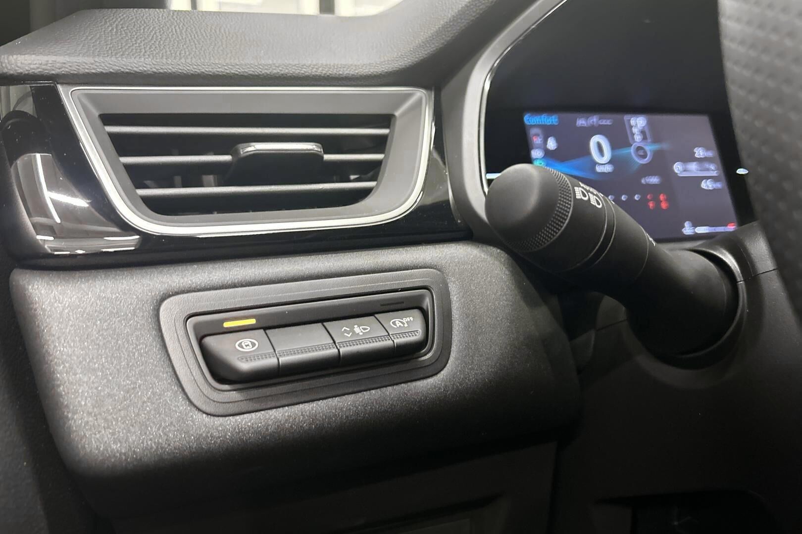 Mitsubishi ASX iso kuva 22