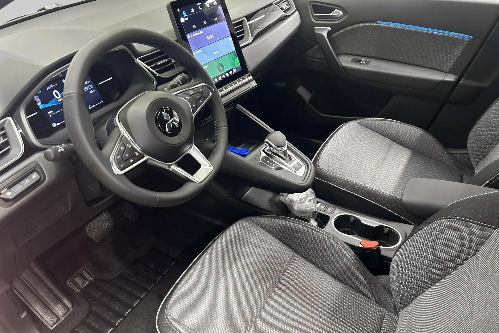 Mitsubishi ASX iso kuva 2