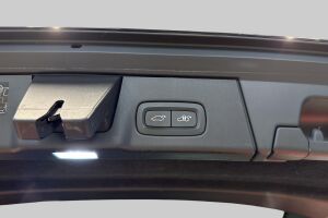 Volvo V90 Cross Country esikatselu 16