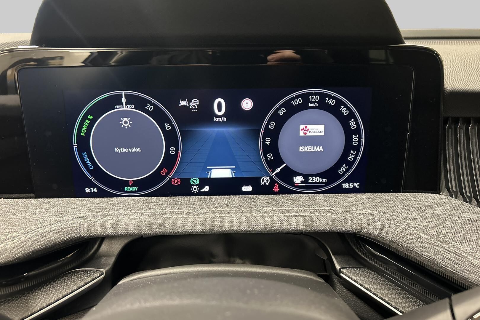 Skoda Superb iso kuva 19