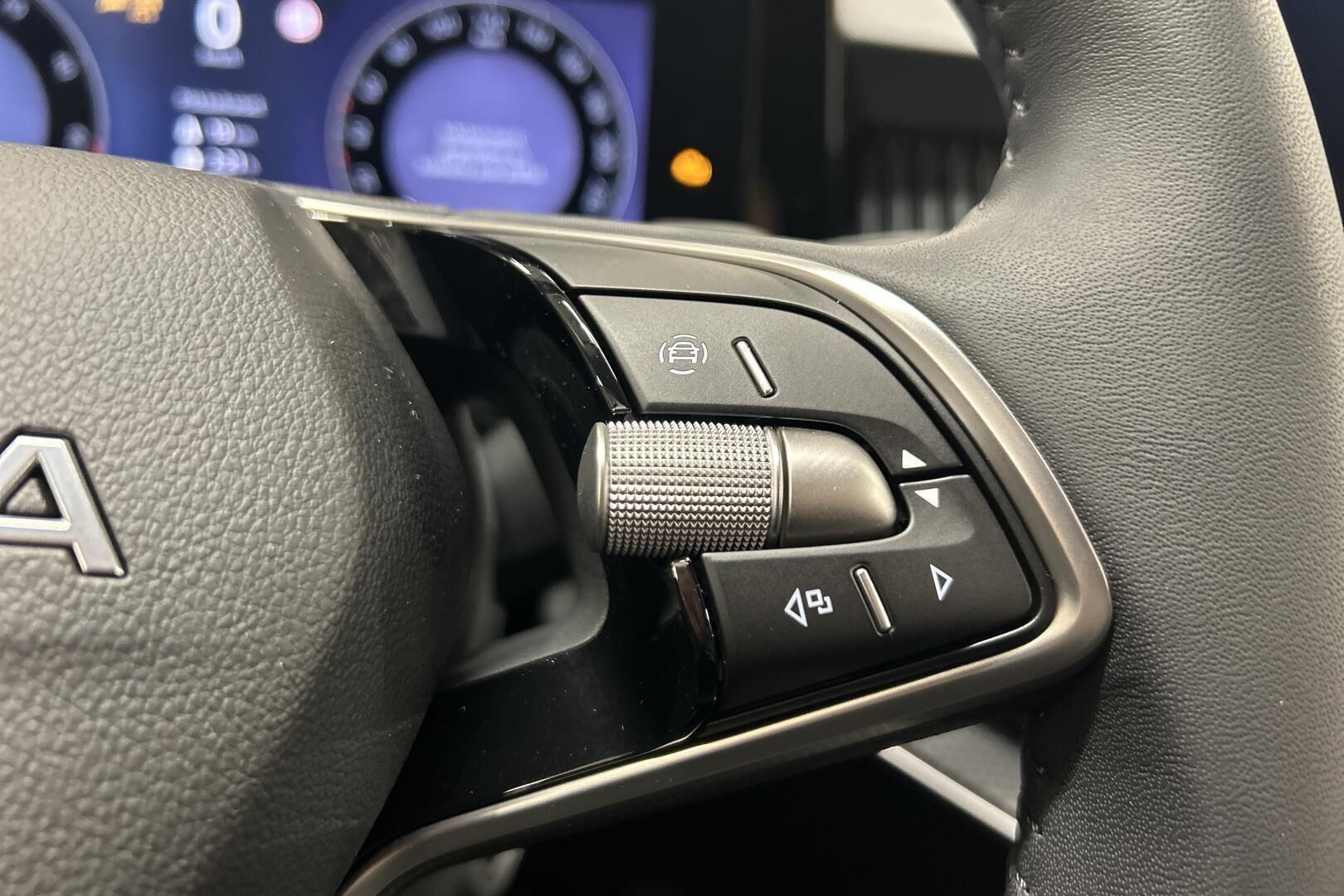 Skoda Superb iso kuva 15