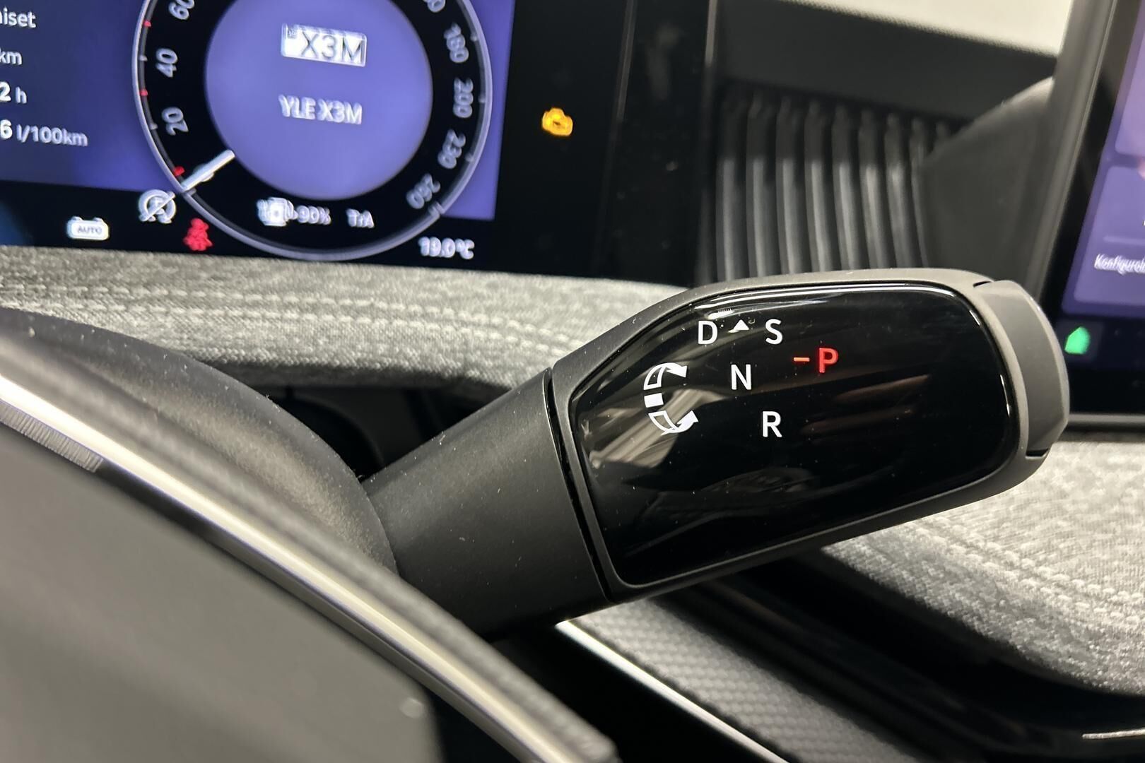 Skoda Superb iso kuva 20