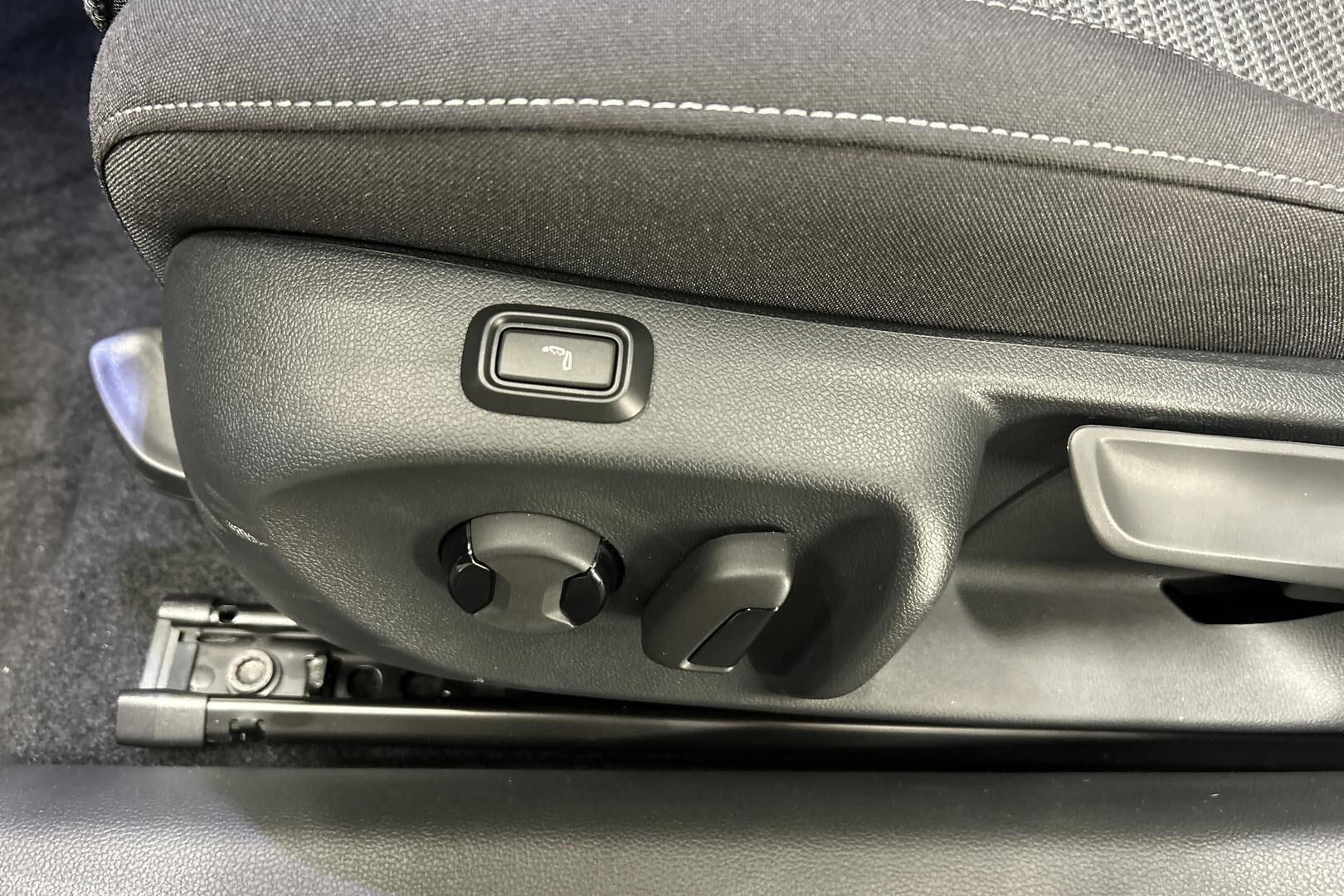 Skoda Superb iso kuva 24