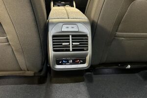 Skoda Superb esikatselu 25