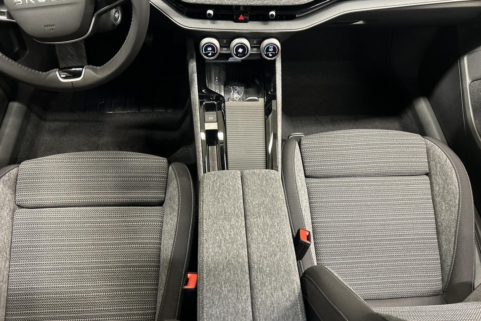 Skoda Superb iso kuva 26
