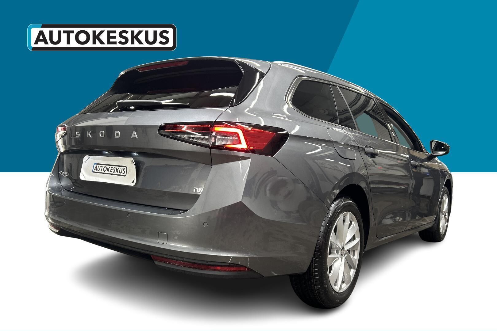 Skoda Superb iso kuva 4