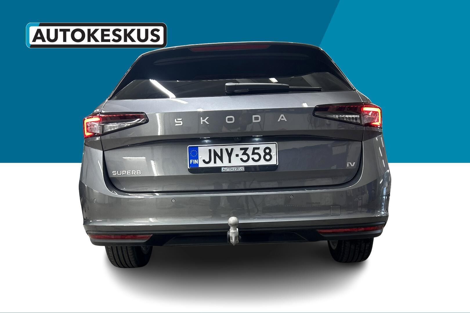 Skoda Superb iso kuva 1