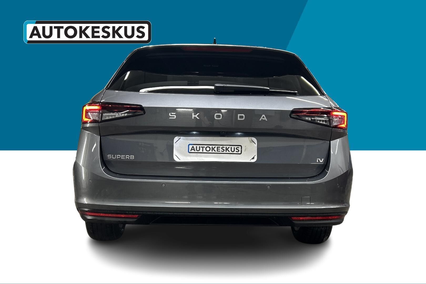 Skoda Superb iso kuva 5