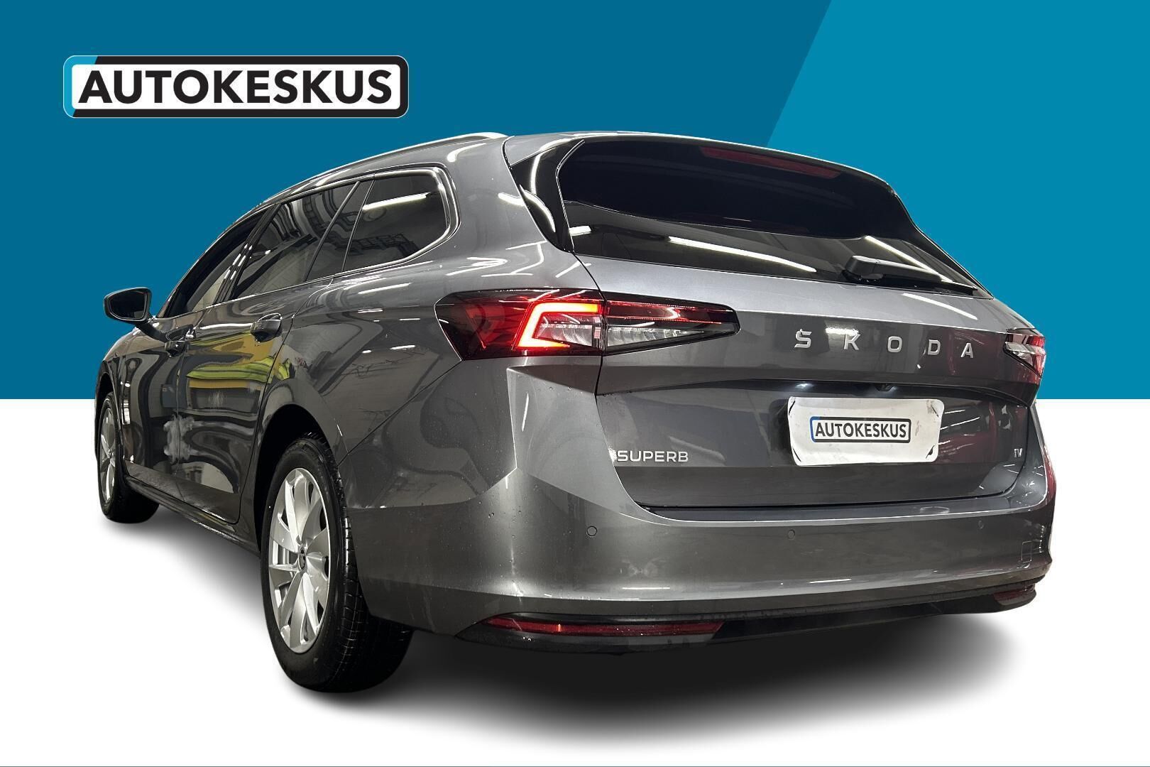Skoda Superb iso kuva 6