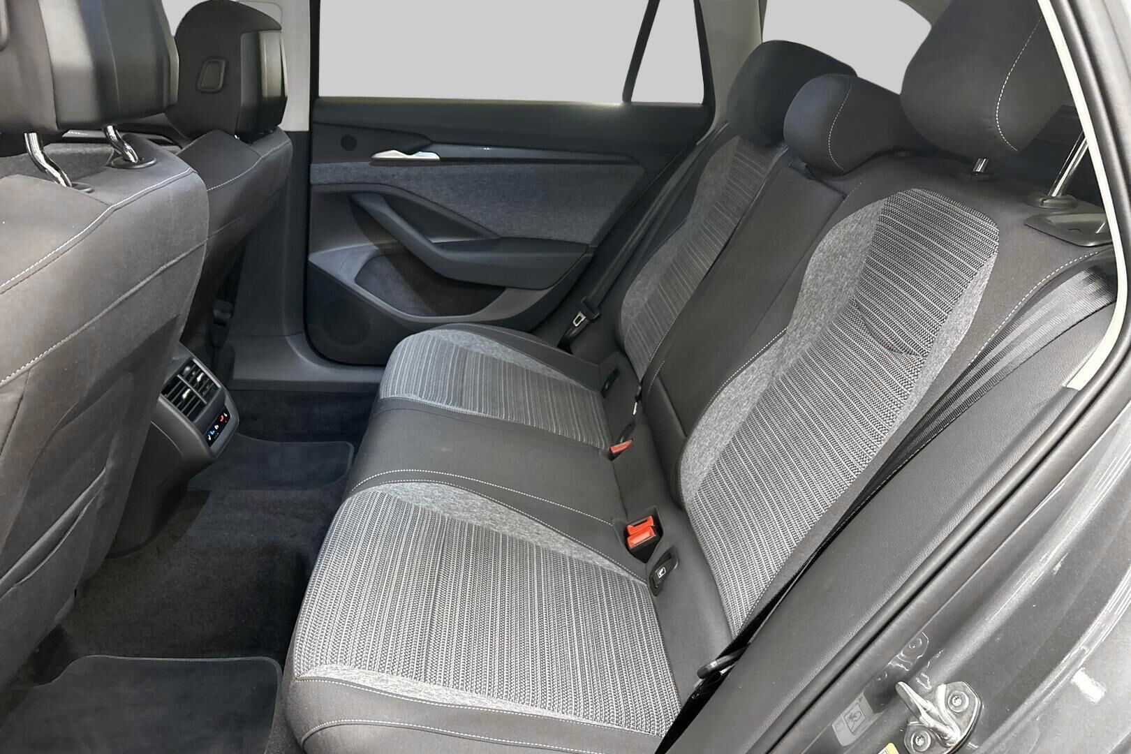 Skoda Superb iso kuva 4
