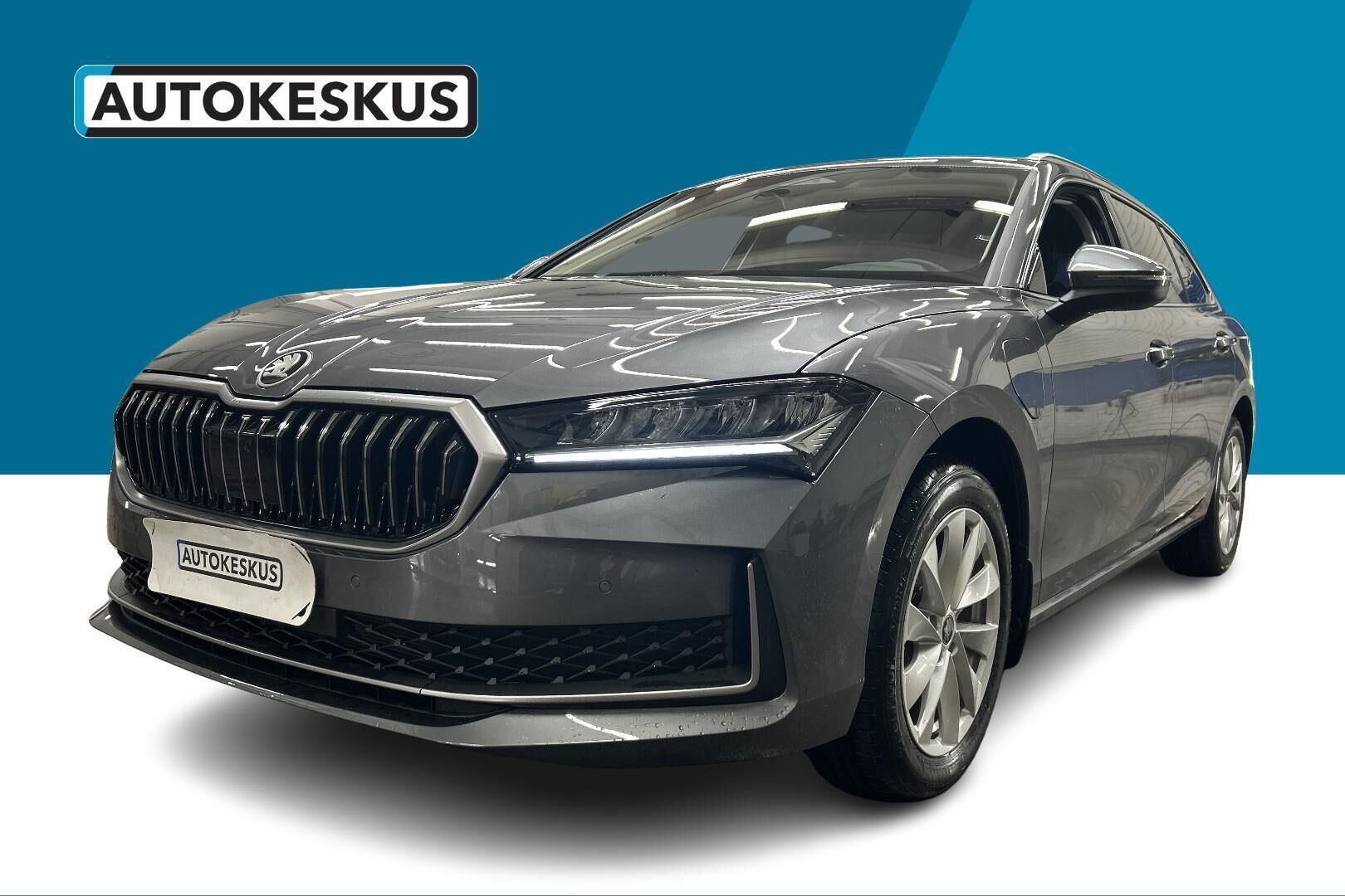 Skoda Superb iso kuva 0