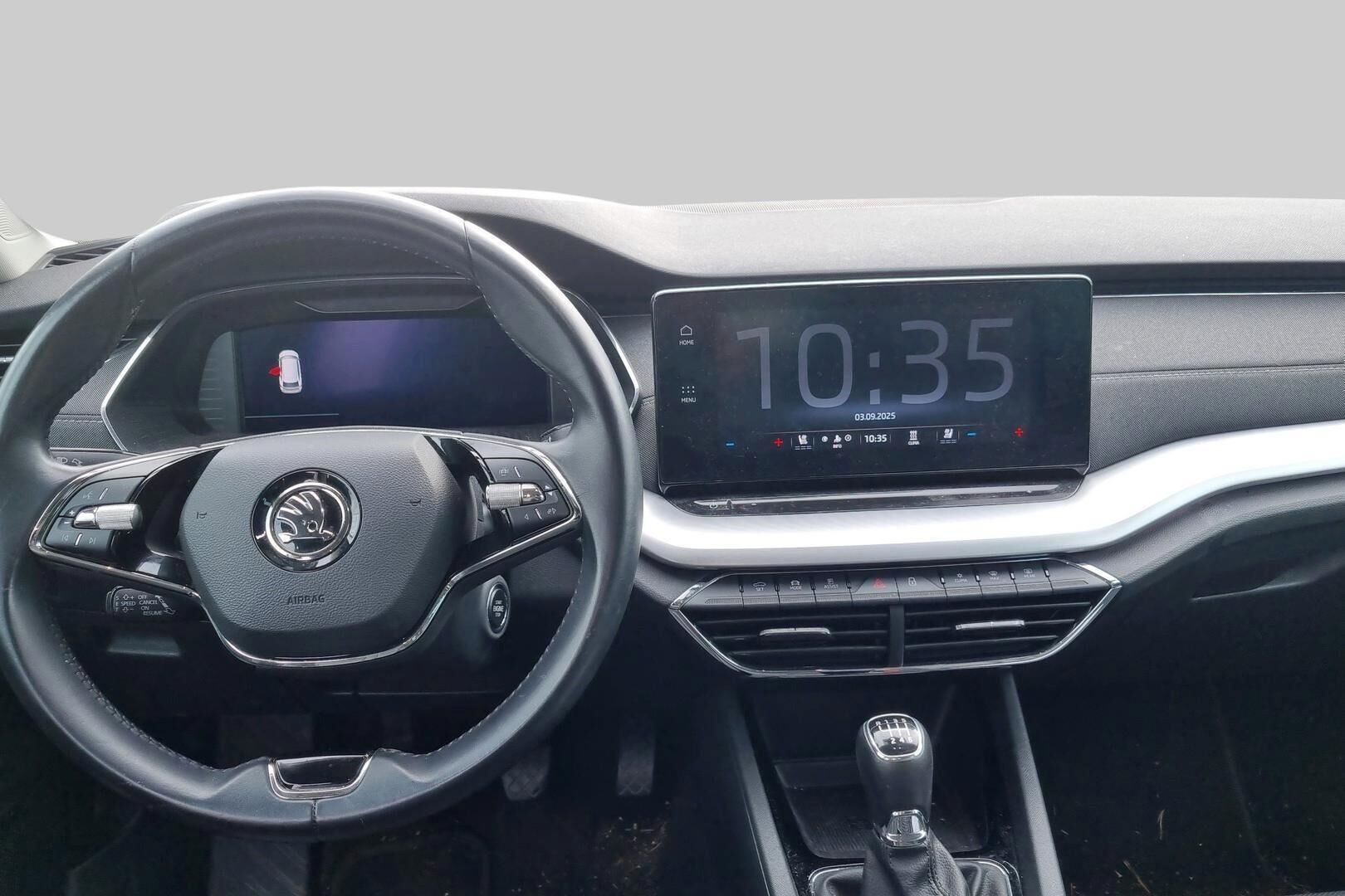 Skoda Octavia iso kuva 2