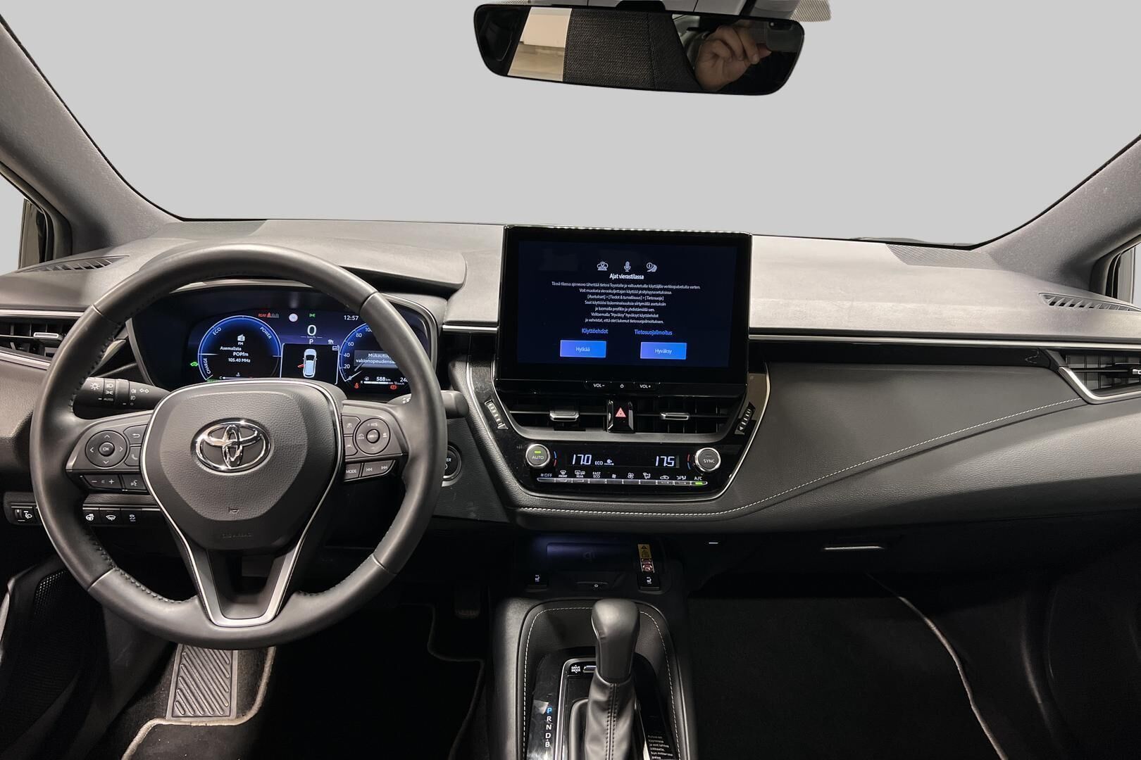 Toyota Corolla iso kuva 10