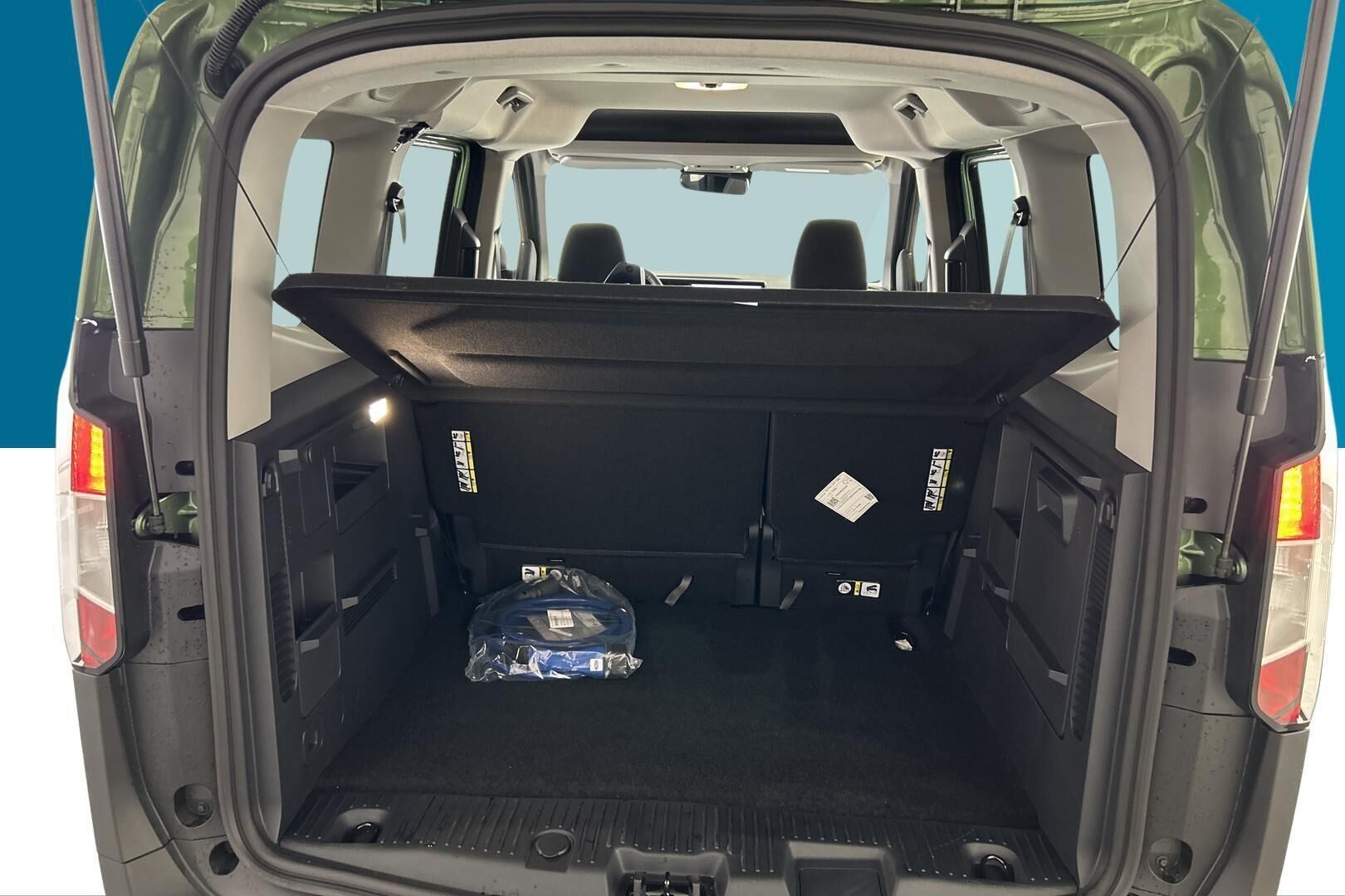 Ford Tourneo Courier iso kuva 9