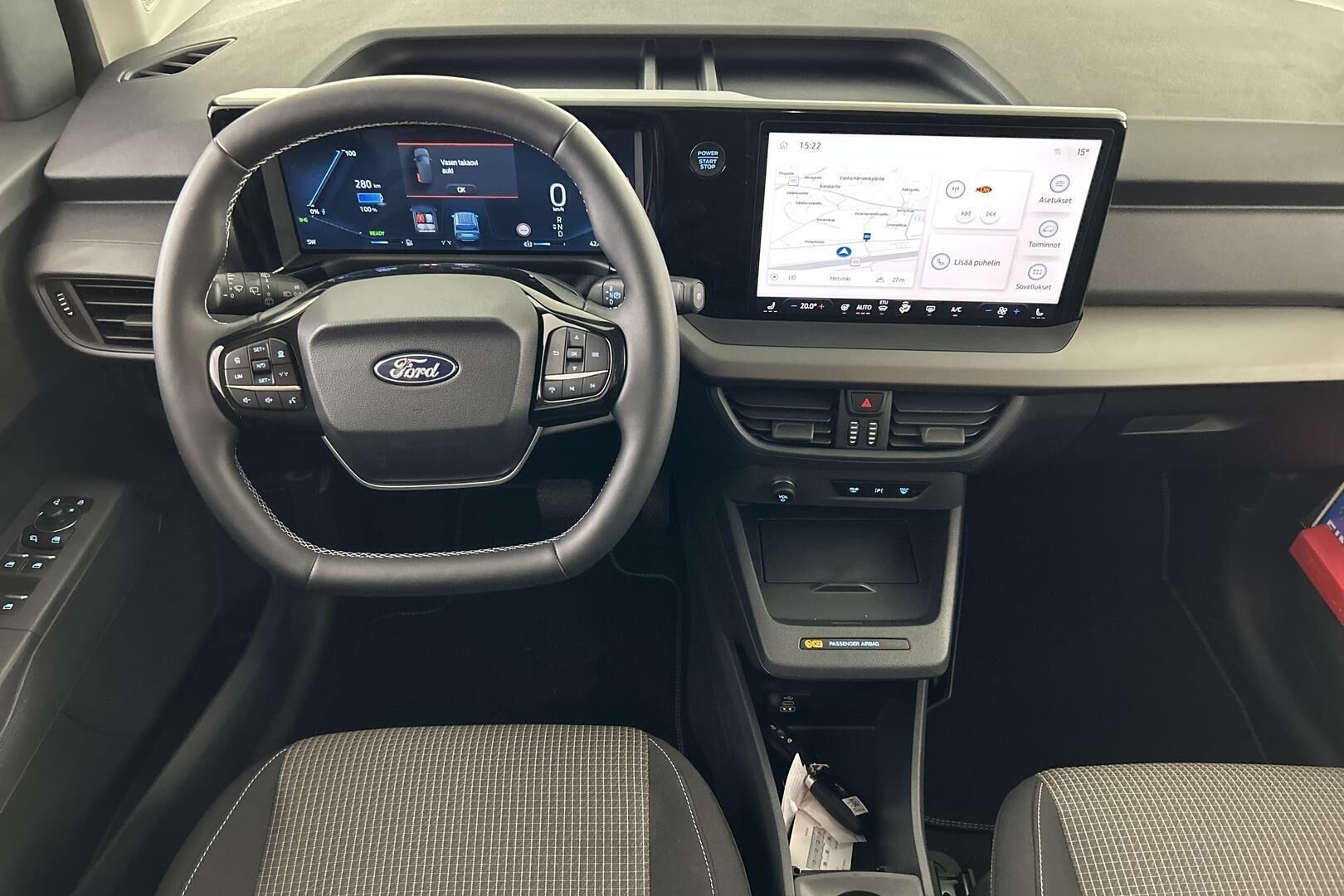 Ford Tourneo Courier iso kuva 12
