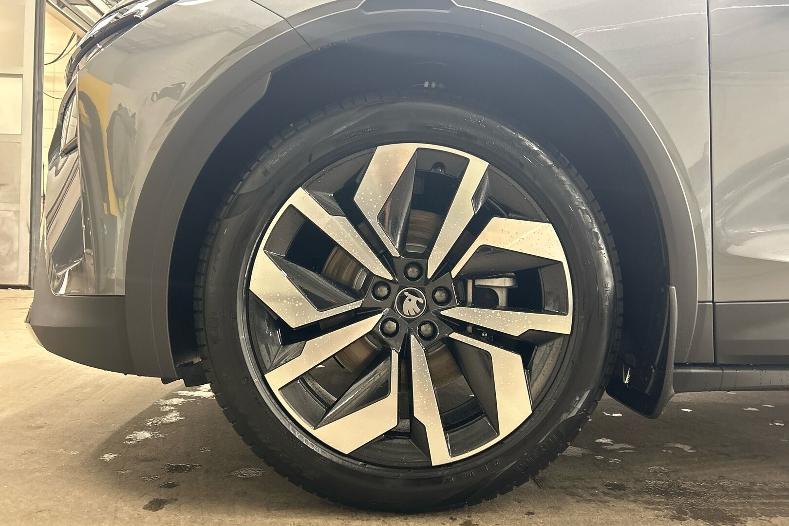 Skoda Elroq iso kuva 10