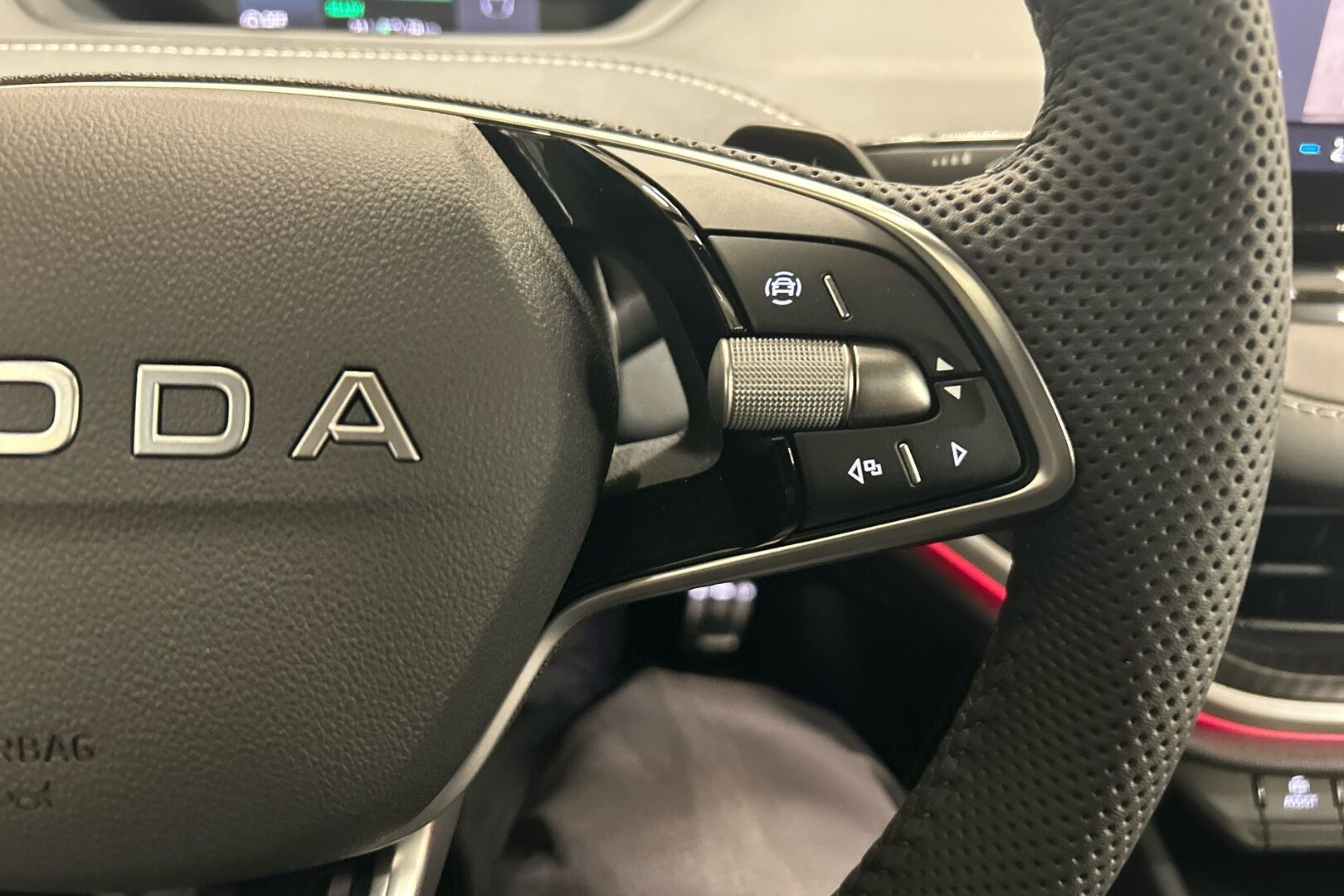Skoda Elroq iso kuva 13
