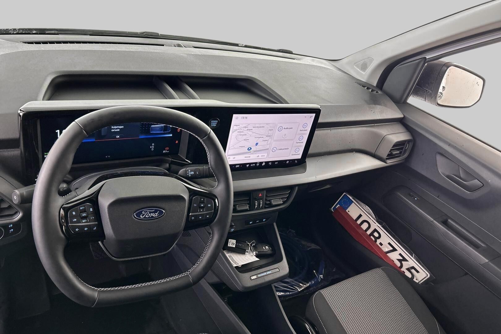 Ford Transit Courier iso kuva 30