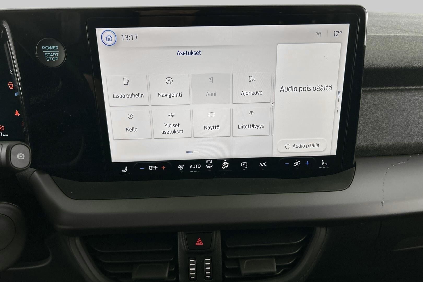 Ford Transit Courier iso kuva 13